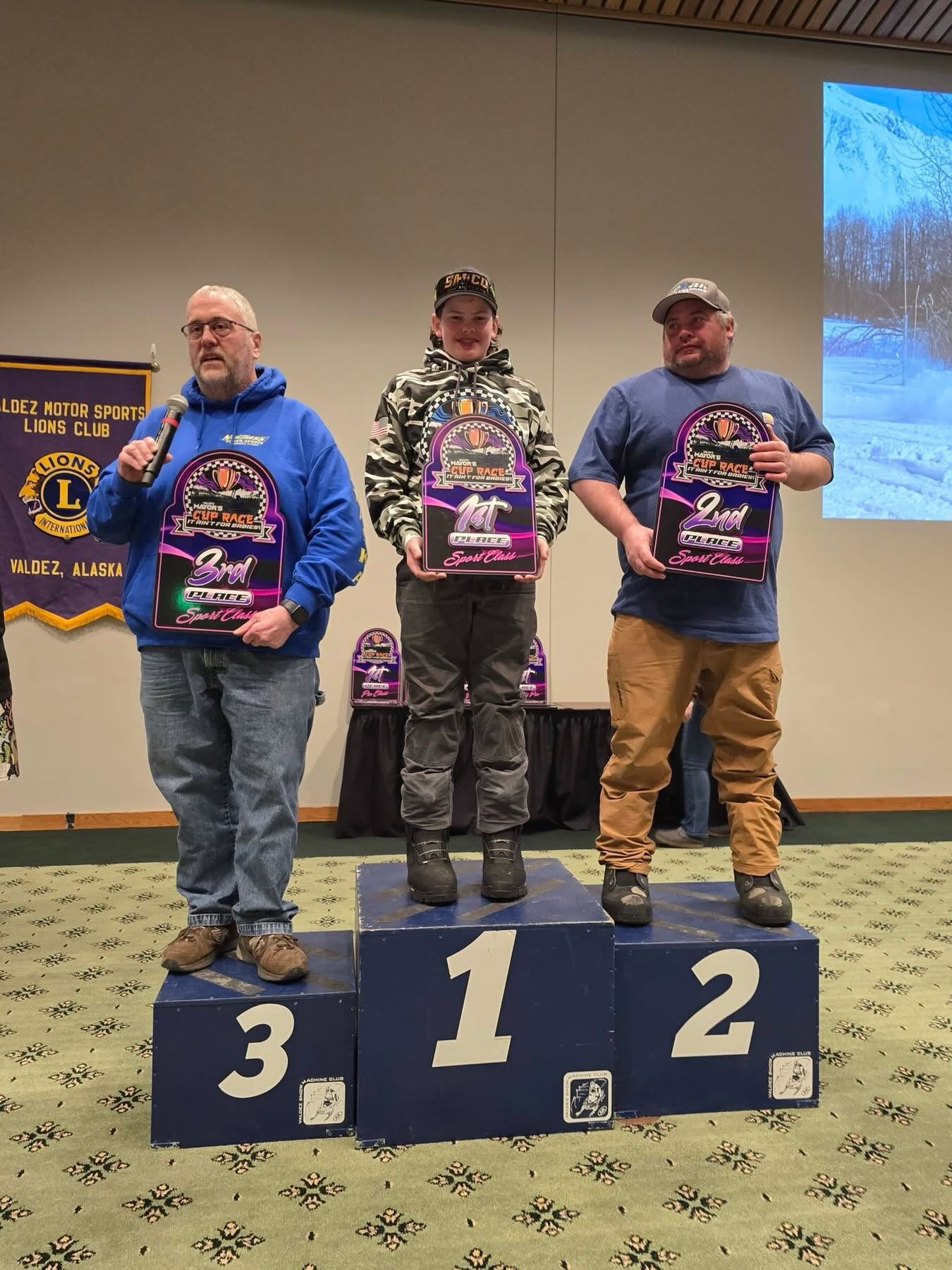 Mayors cup was a absolute banger! I only had on get off and i got back up and kept racing! I want to give two major shout outs to @andrewlroche for shocks on my sled and @tyler28w for awesome photos! More big shout outs going to @sausefamak @artworkbysierrawinter and @powdercoatingak for making this season possible, it’s not over yet! We still got hill climbs! Also big thanks to the @vdzsnowmachineclub and all the volunteers for putting on an amazing race!
#alaska #mayorscup #valdez #polaris
