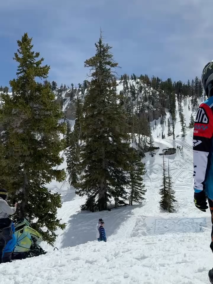Well I had a pretty dang good crash yesterday at @cyclesnsleds boost abuse! Still an amazing time and stoked to be doing better! Ended up breaking my femur(would not recommend) huge shout out to everyone there that helped me and took excellent care of me. Way to many to name but plenty of family and friends, everyone in the sledding community that has reached out I cannot begin to express my gratitude! Love all you guys. 📸 @tempestoptics @rltphotos @castlexgear @on_the_fly.images