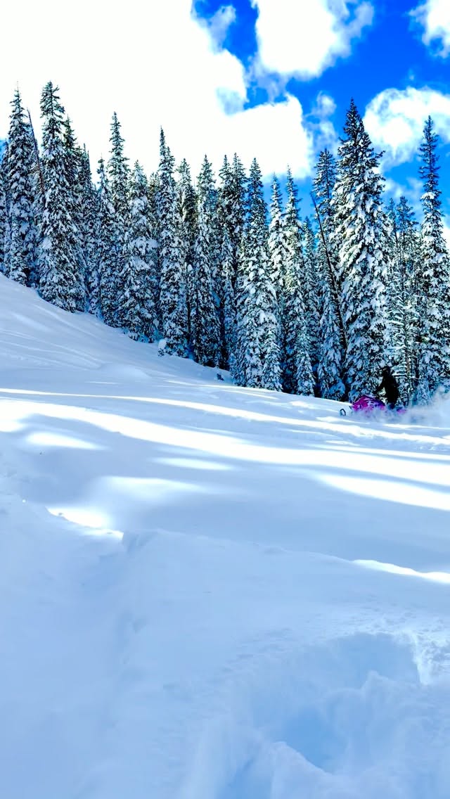 To say I am having withdrawals doesn’t even come close to describing the August vibe!!! @mountainsideperformance @kyber.one @carbonpursuit @deviantink @klim @gullboatsandrv @skidoo @startinglineproducts @sledheadracing @kmod_suspensions @tempestoptics #themistress #coolkidsclub #skidoothings