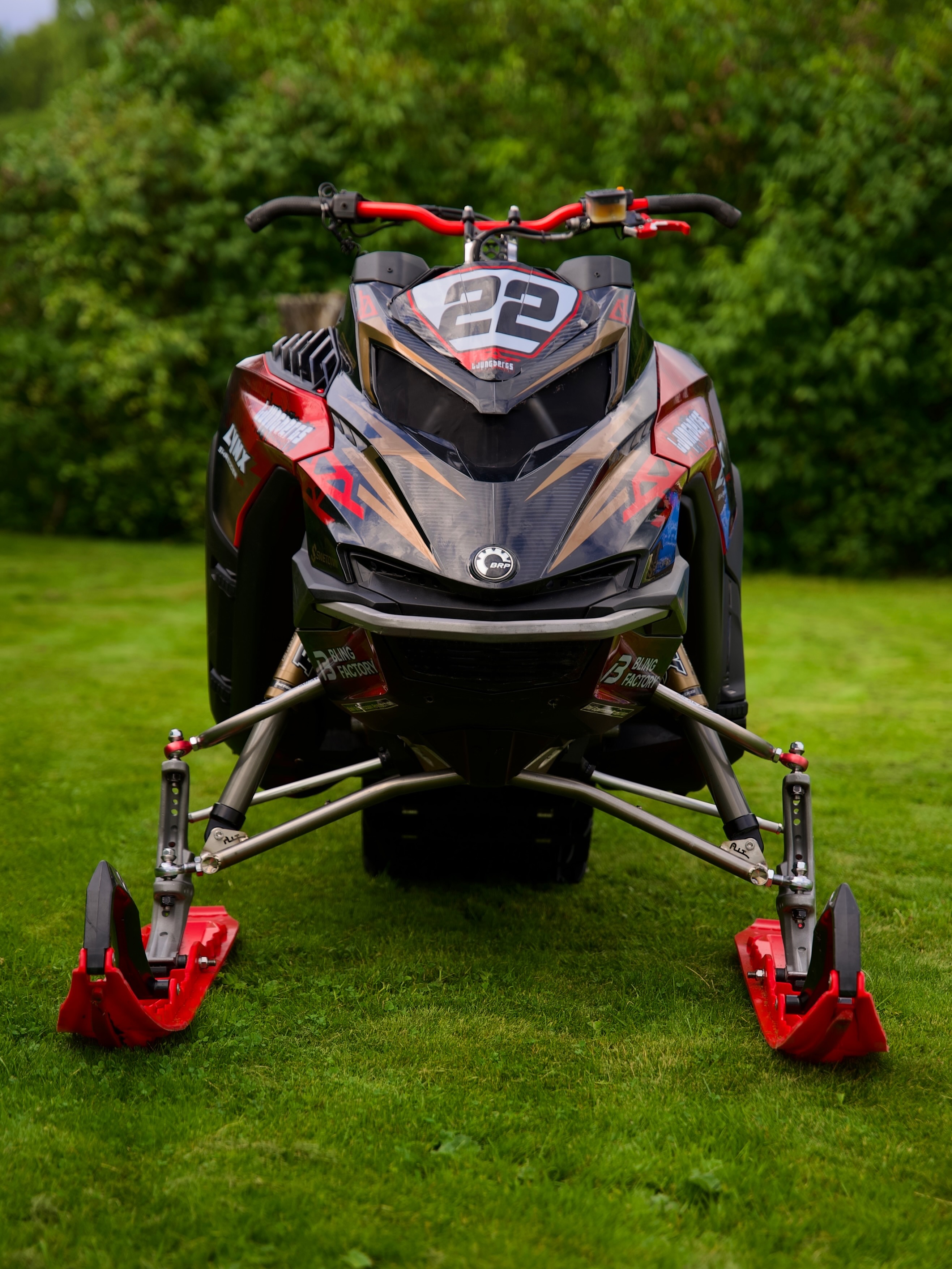 @emilgoranssonn
•
Lightweight Summer Sled is taking shape. -50,5 kg weightloss 🥳 
(-35,5 kg with the same amount of full fueltank)
Time to hit the beach🏖️

@ljungbergsmotor
@blingfactory.fi 
@swetown 
@lynx_snowmobiles 
titaniumskruv.se