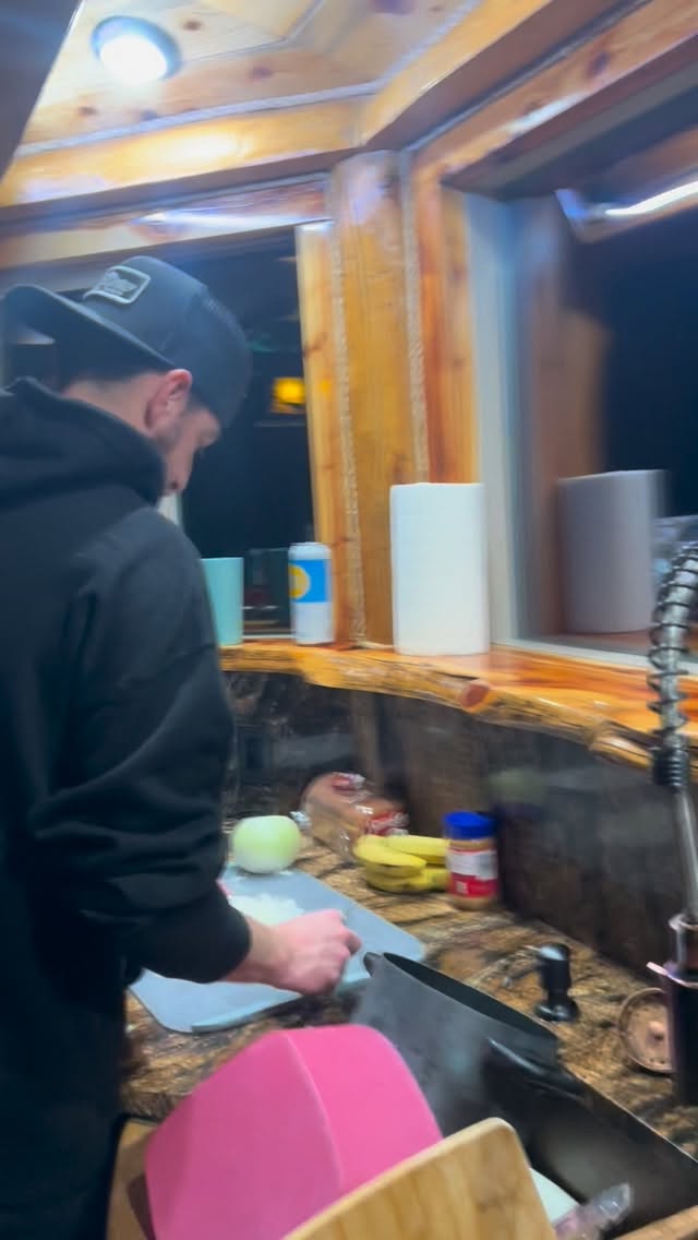 Whether you’re cookin in the backcountry or the kitchen, @tempestoptics will keep your eyes dry and vision clear! 😉 

#tempestoptics #vision #snowmobile #winter #mountains