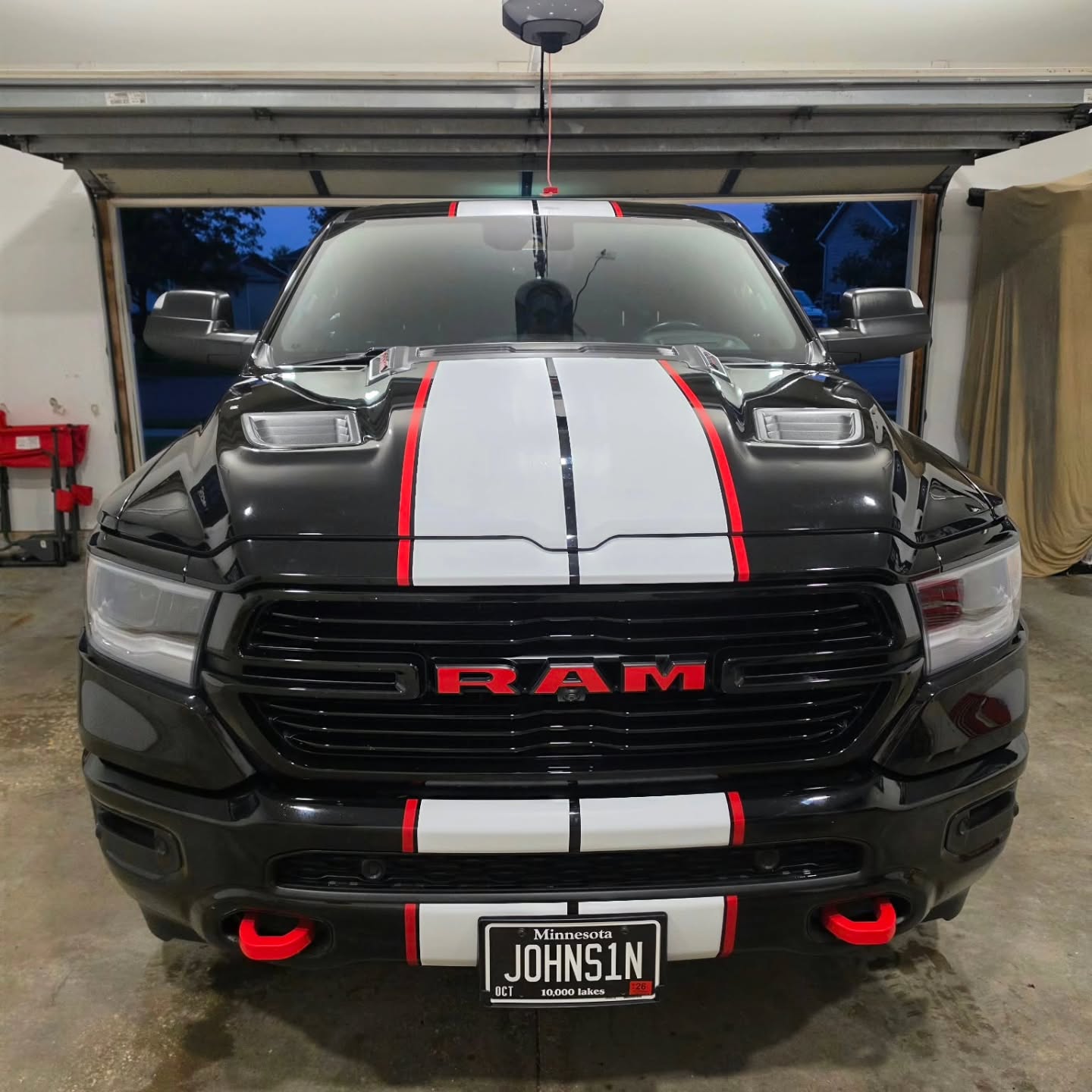 Rally stripes.  Any colors