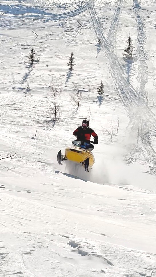 Yeah 🤘… sometimes 😂… 
❄️❄️❄️

#snow #north #skidoo #snowmobile #mountain 
@skidoo @brp_global @brp_experiences
