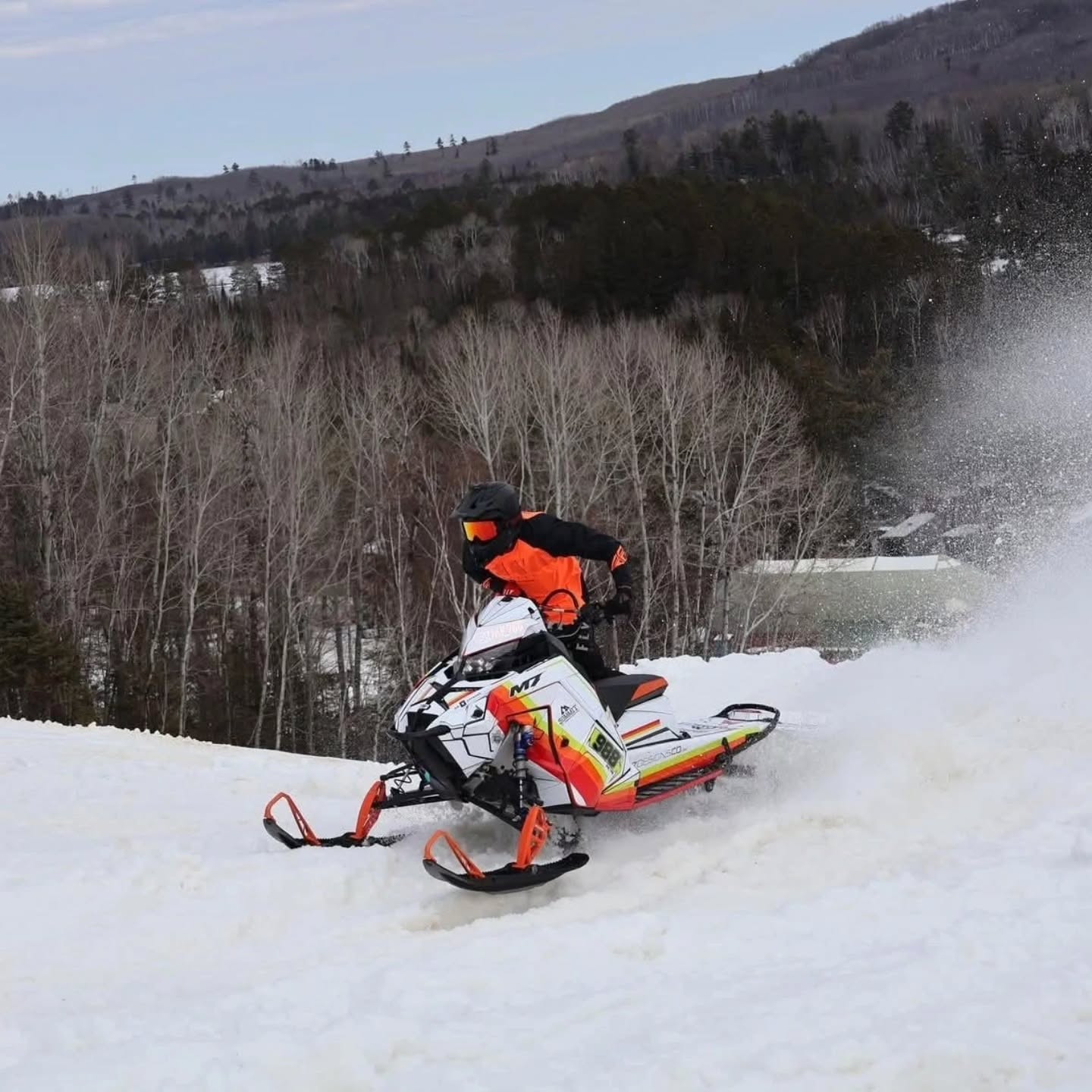 With the short RMSHA season and the cancelation of Beaver Mountain figured why not make the short drive to MN and run hill fest with @mesc_triplefest. 
Ended up with a 3rd in Pro stock 900 before breaking my running board and ending my day.
 
Already planning next year with help from:
@summitatr 
@m7_designs 
@tempestoptics 
@rsiracing