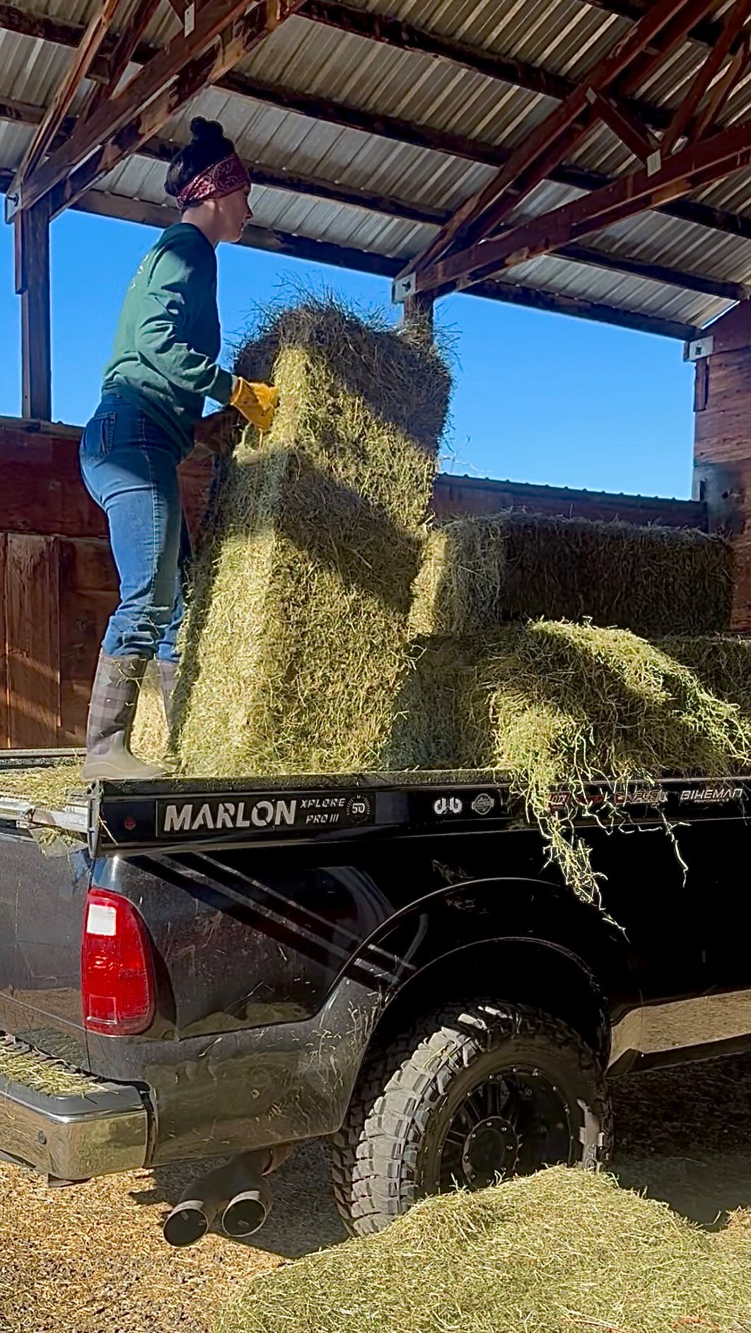 Marlon. Built tough for the even tougher jobs. 
Not just a sled deck, but a year round hay mover! 

@marlon_products 

#snowmobile #pnwPowderPuffin #TrailToWater #TheMarlonWay #SledDeck