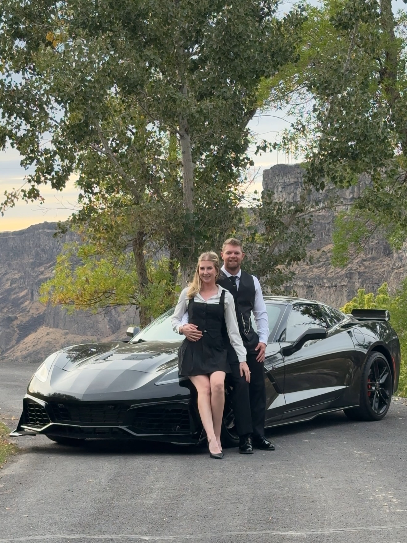 Kicking off date night with a little photo shoot🔥

It is so much fun being married to my best friend @itsmaddiefaith 🤩

#date #idaho #godslove #buildtogether #corvette