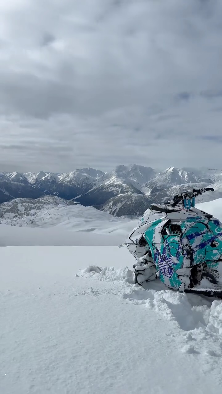 A @arcticfxgraphics wrap and a Northern BC mountain backdrop never looked so good.