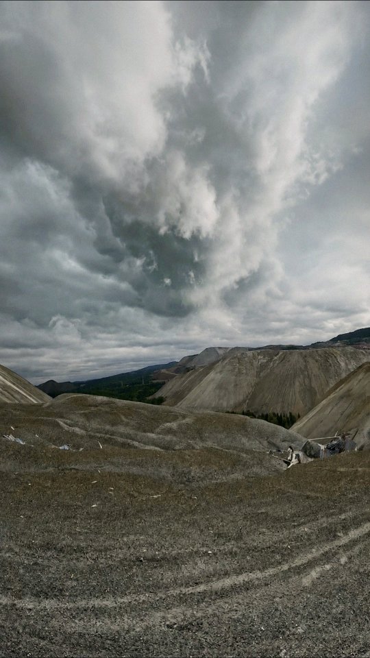 If everything disappears, we’ll still find our way. ⏳️
—
Si tout disparaît, on trouvera quand même notre chemin. ⏳️

#dirtbike #dirtbikeaddict #rideordie #lastdayonearth #postapocalyptic