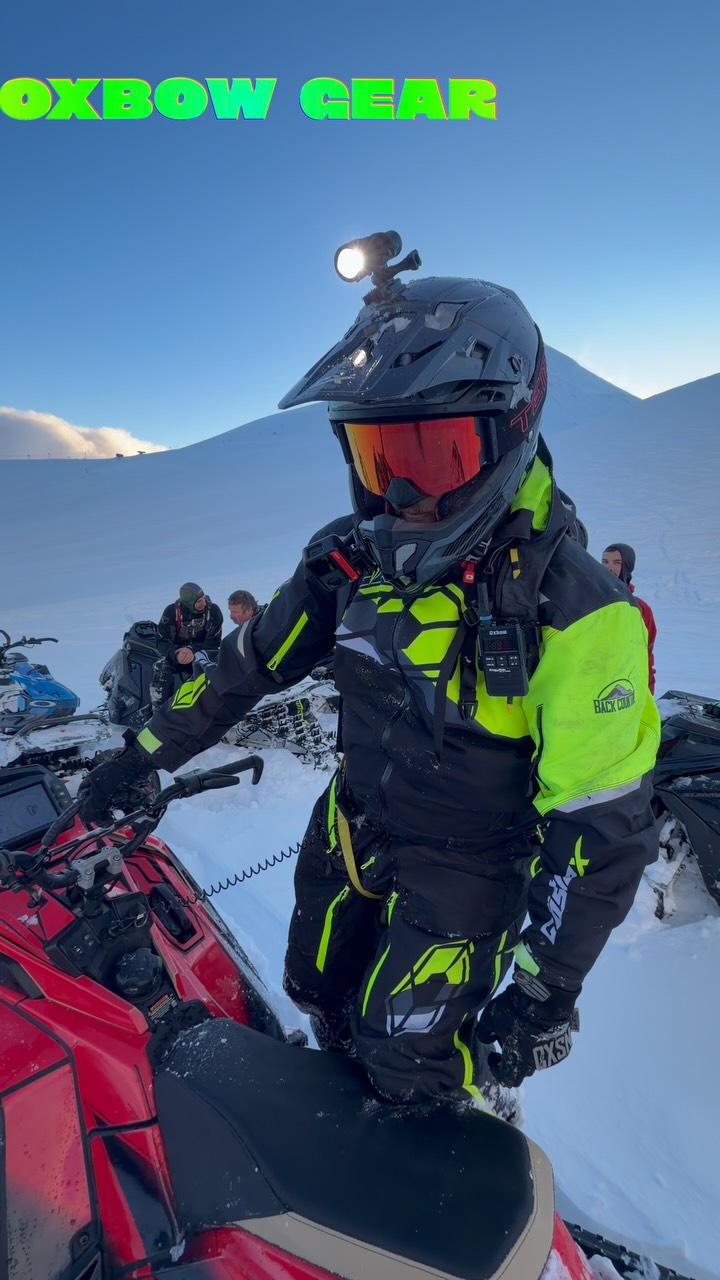 I’m so glad I had my @oxbowgear renegade radio and voyager light with me in #chile with @mountainreadymethod to ride the snow in August! #oxbow #oxbowgear https://dravow.com/go/oxbow-cal-taylor-kgdvgp for 10% off your next order