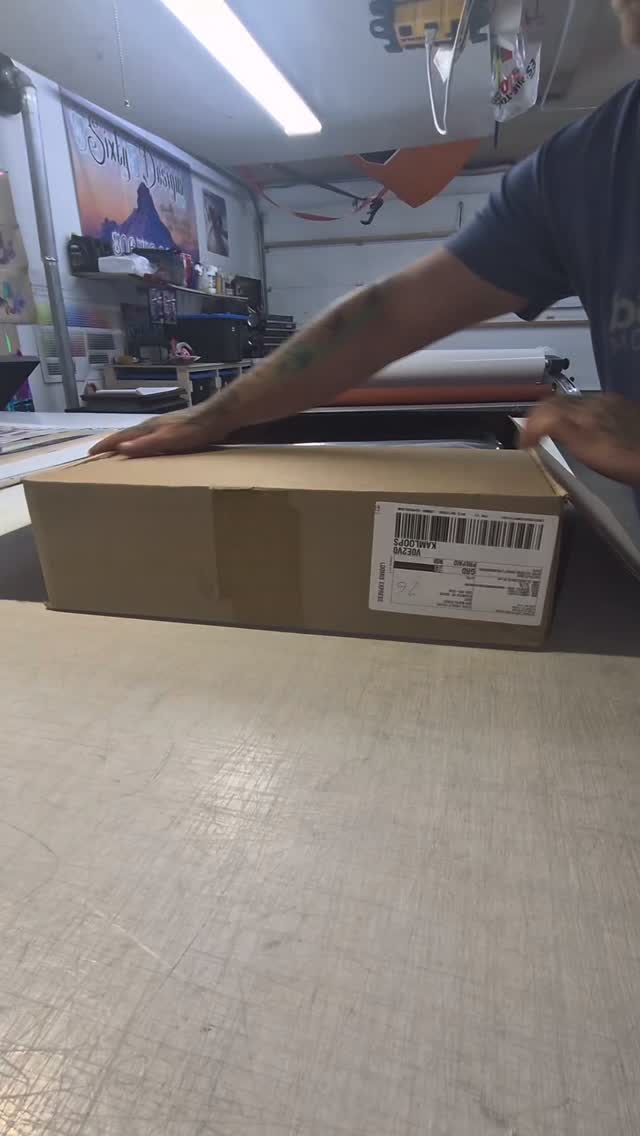 Mountain Lab sent me this beast of a bag. 
It’s tough, I know the shipping box should've been packed inside it! Real Gear, Real People

#MountainLabGear 
#RoamFree
#SlayEveryday 
#Ride365 
#SnowsComingSoon