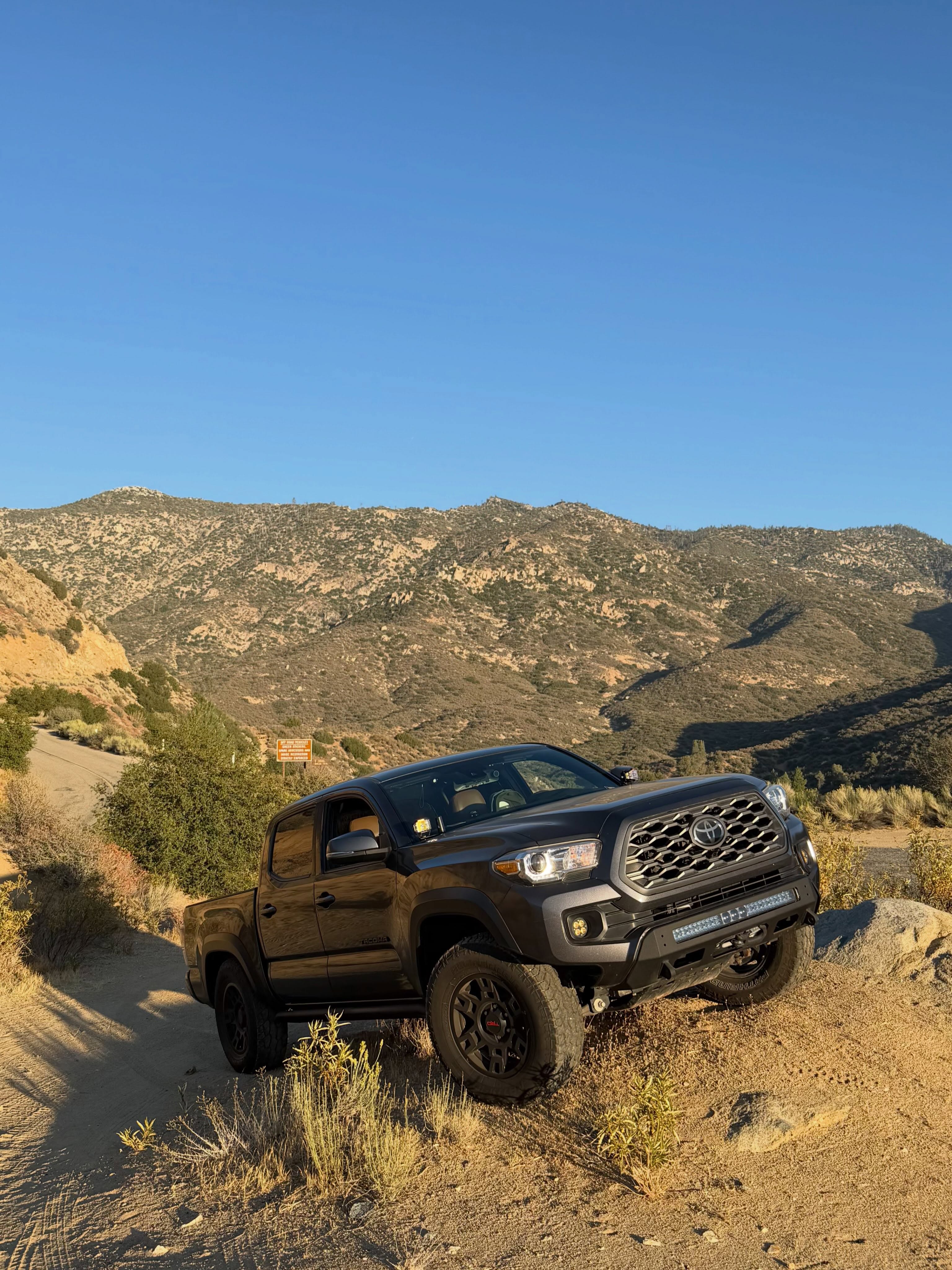 Up in the Sierra Nevada Mountains ⛰️ 🇺🇸