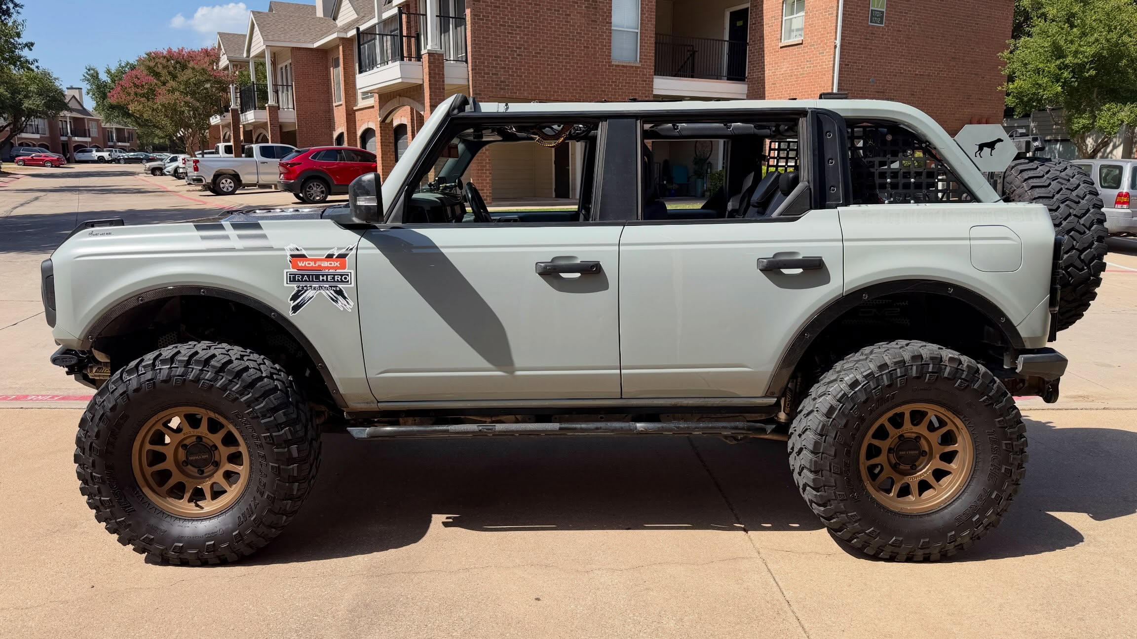 First time topless in Texas!  Will be more common once god turns down the furnace here, lol.

[○- ʙ ʀ ᴏ ɴ ᴄ ᴏ -○] 

For apparel and accessories: http://www.birddogoffroad.com

Be sure to check out our affiliate links with discount codes at https://linktr.ee/BirdDogOffRoadAdventures #fordbronco #4x4 #offroading