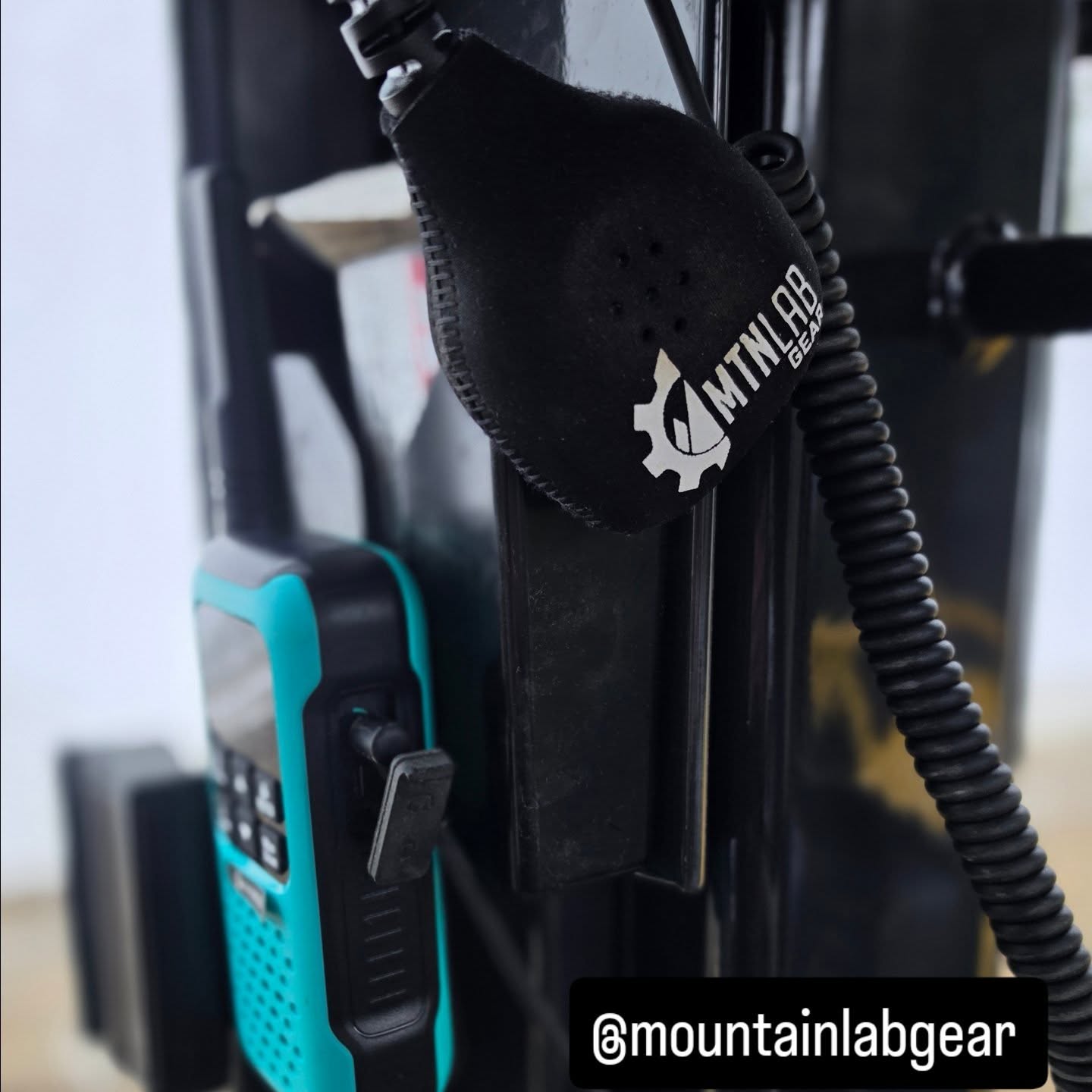 The @mountainlabgear scout radio is what I rely on when I'm plowing snow in the backcountry.
 The fact that it is NOAA weather alert compatible and has a  built-in flashlight is great!
#roamfree
#mountainlabgear