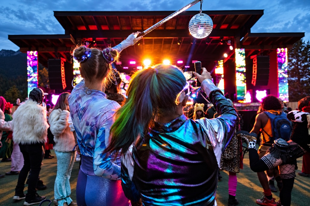 One last glimpse into the magic of Wicked Woods. ✨🌲

A place where the ordinary disappears and colour, creativity, connection and a little bit of beautiful chaos take over. Where strangers become friends, self-expression has no limits, and around every corner there’s something unexpected waiting to make you smile.

It’s more than music. It’s the art, the movement, the laughter, the people and those tiny moments you wish you could freeze forever. 💜

Until next time… stay weird, stay colourful, and keep finding the magic. ✨🌙

#WickedWoods #WickedWoods2026 #FestivalMagic #FestivalFamily #KeepItWeird FindTheMagic FestivalPhotography ShutterUpNew