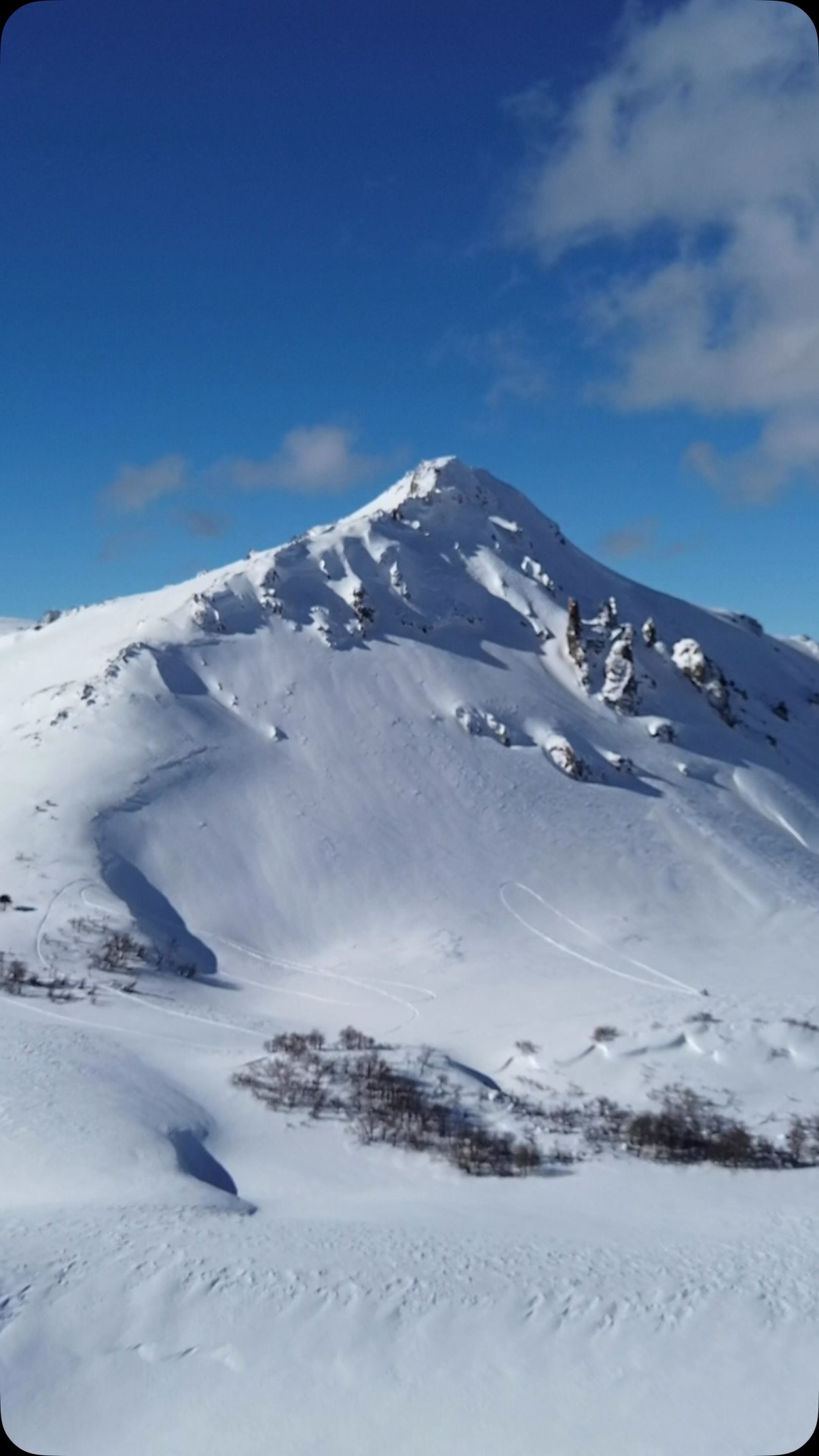What are you doing this summer? Spending it in winter with @escorialeschile