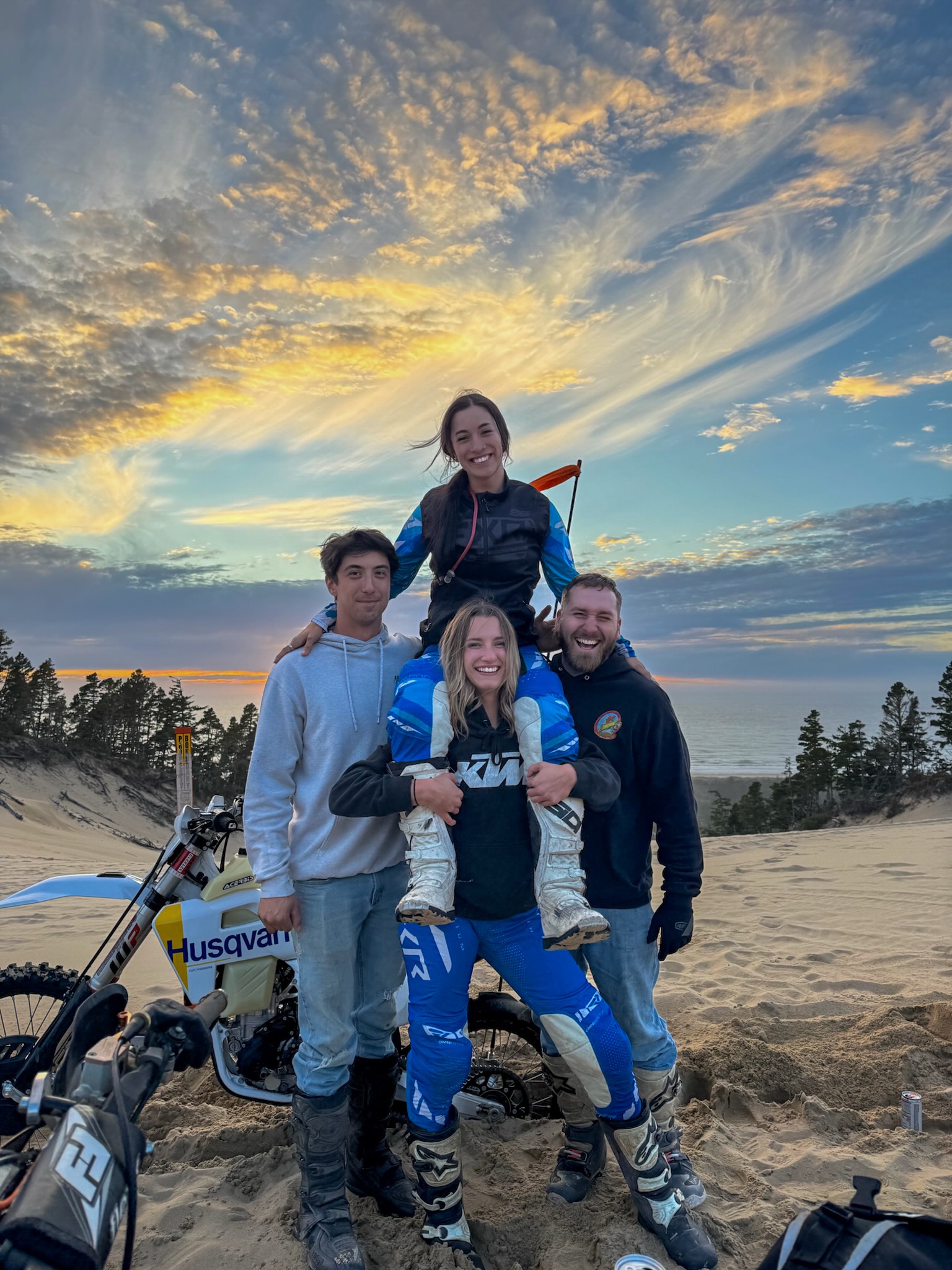 Another successful Windy Bay trip in the books ☀️ 

Thank you @justinz_115 for putting all of this together, and all of your hard work and late nights to get all of the bikes ready 🩶 I’m so happy I finally got to introduce @tatumn.st & @bo.strouse to the dunes life, put some seat time on the 250, and spend time with some of my favorite people in the sand for a late bday celebration. Already looking forward to our next trip! 

Also, if you didn’t know - Women’s Sidi boots double as tap dancing shoes 😉

#TE300 #P3Protected @p3carbon #TeamMotoSport @motosportinc #nwwoodswomen #FC250