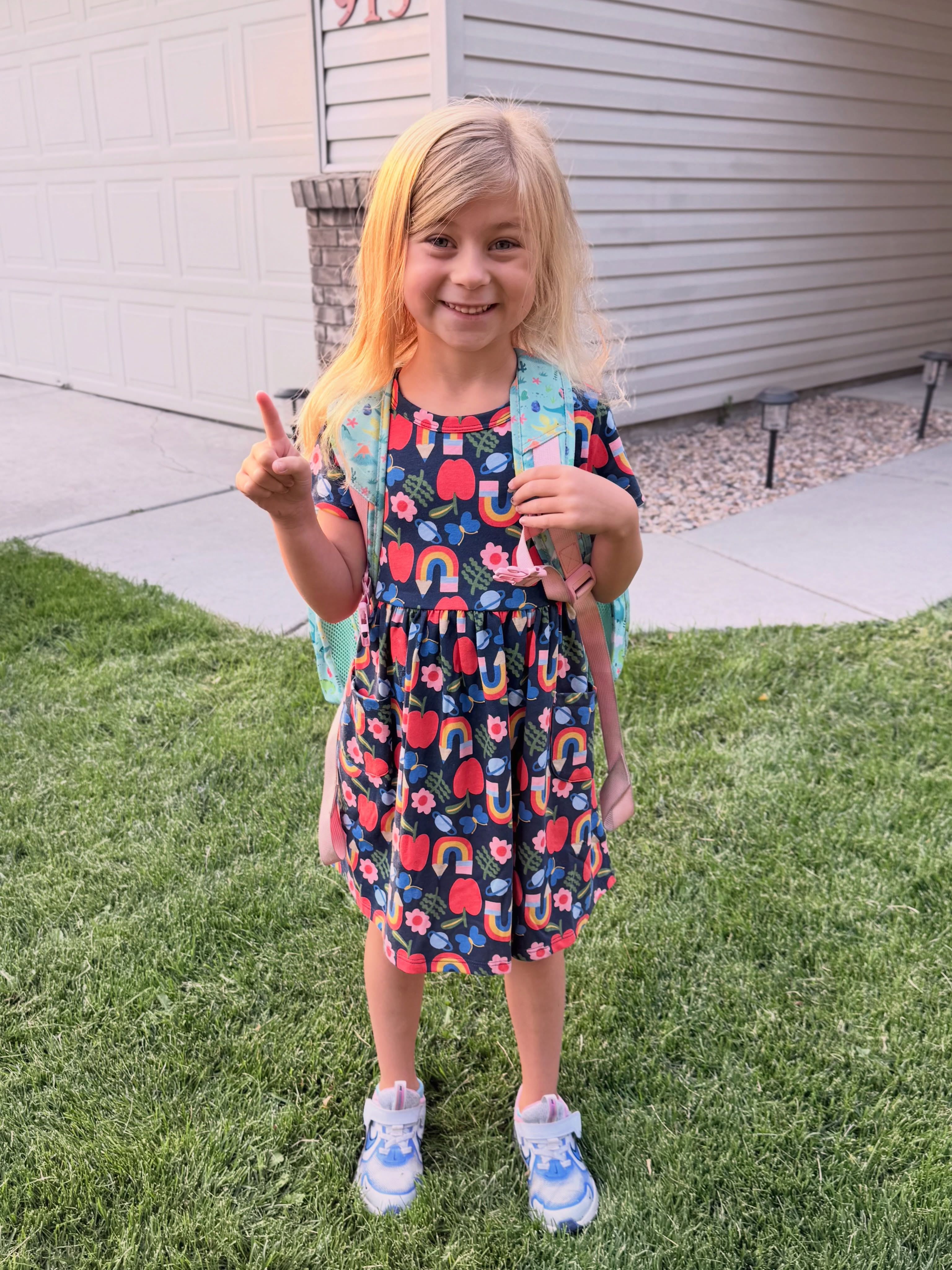We officially have a 1st grader 🥹🥹

Favorite color: gold
Favorite animal: dinosaur
What are you gonna be when you grow up?: Paleontologist
Favorite song: Something Wild from Pete’s Dragon
Favorite food: hotdog
What are you most excited about for first grade?: Playing on the playground
Who’s your best friend?: Reggie