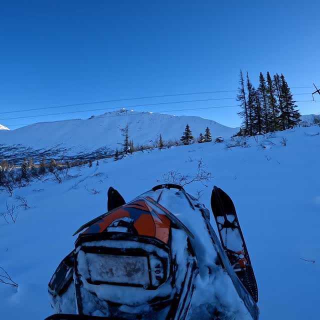 Made it over the hump! On to winter now 😂
#solstice #winteriscoming❄️ 

@klim 
@polarissnow 
@dps_riders_team 
@thesierrawinterway 

@ggb_exhaust 
@durapro.usa
@gopro
