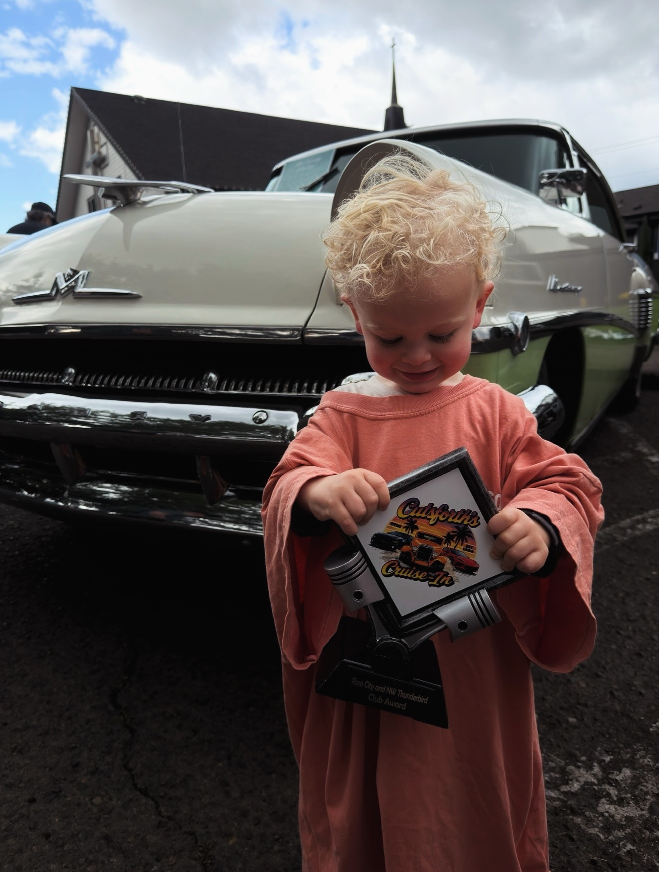 The Mercury won its first Trophy today 😃 Car show out in canby had over 750 entries today and we were given one of the club choice awards, what a great feeling🏁 This was our third car show we attended this summer and it’s something we have really enjoyed doing as a family.
