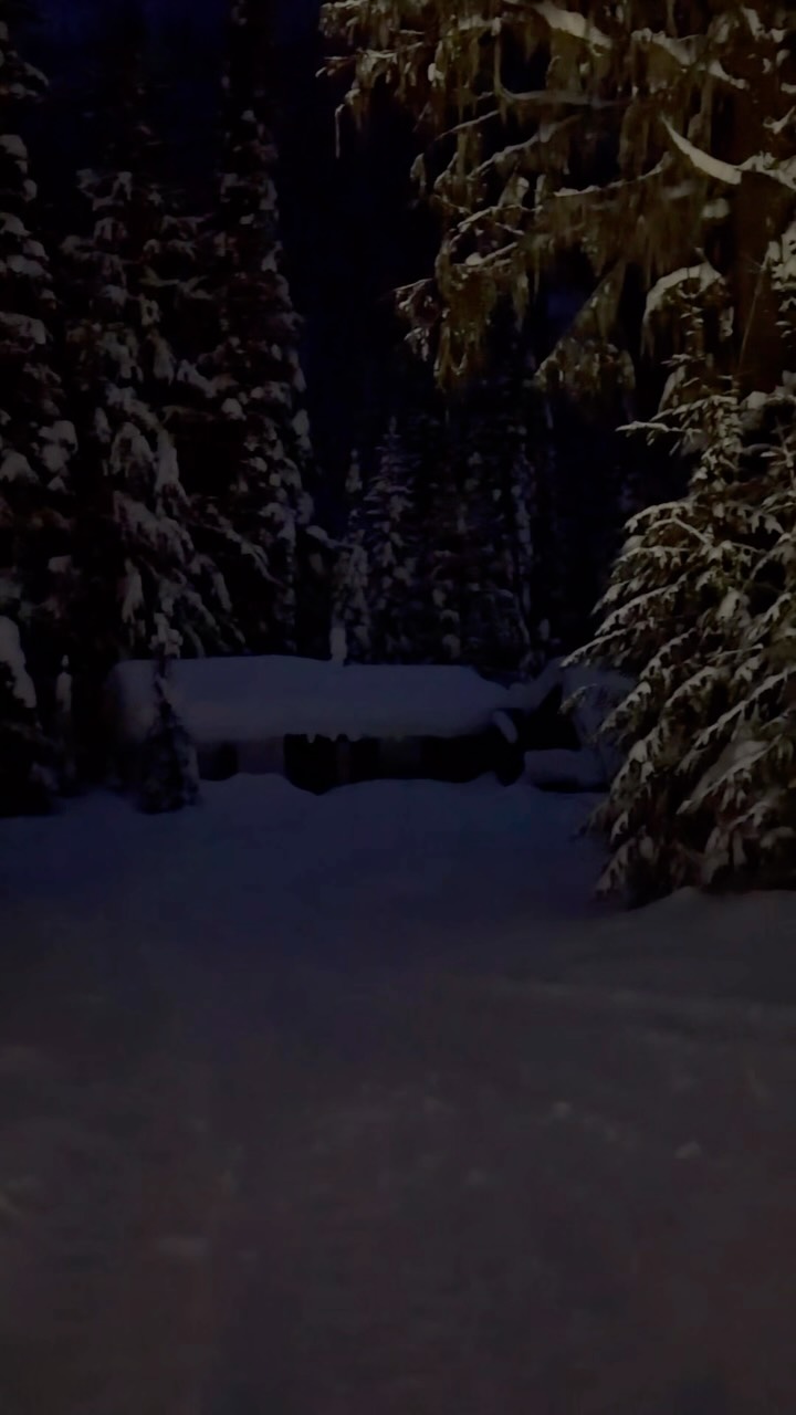 Explore the soul! 

#snowmobiletour #snowmobile #boondocking #sled #sledding