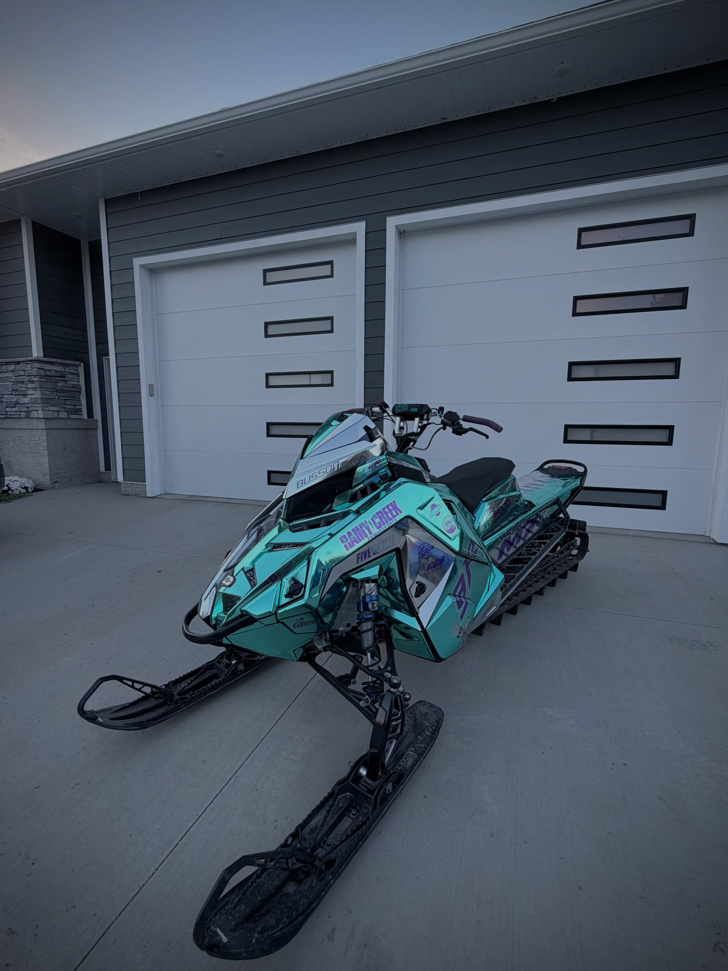 Chrome gets ya home🦅😝#rainycreekpowersports #revelstoke #sledding #stoked @klim @tristensherlo @ryatt98 @rainy_creek