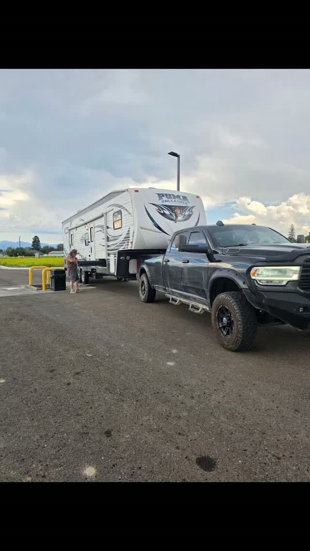 Great weekend making memories!! Thank you for inviting us Shannon and letting us enjoy your new toys!! Nothing like riding on liquid snow for the weekend!