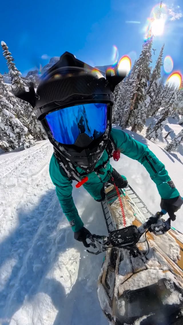 It’s just a dance between you and your sled 🤘🏽

@ggb_exhaust 
@oxbowgear 
@arcticfxgraphics 
@cheetah_snow 
@onxoffroad 
@freshies_built 
@ridefastcompany 
@polarissnow 
•
•
•
•
•
•
•
•
•
•
•
•
•
•
•
•
•
•
#snowmobiling #bigsky #polaris #montana #fyp