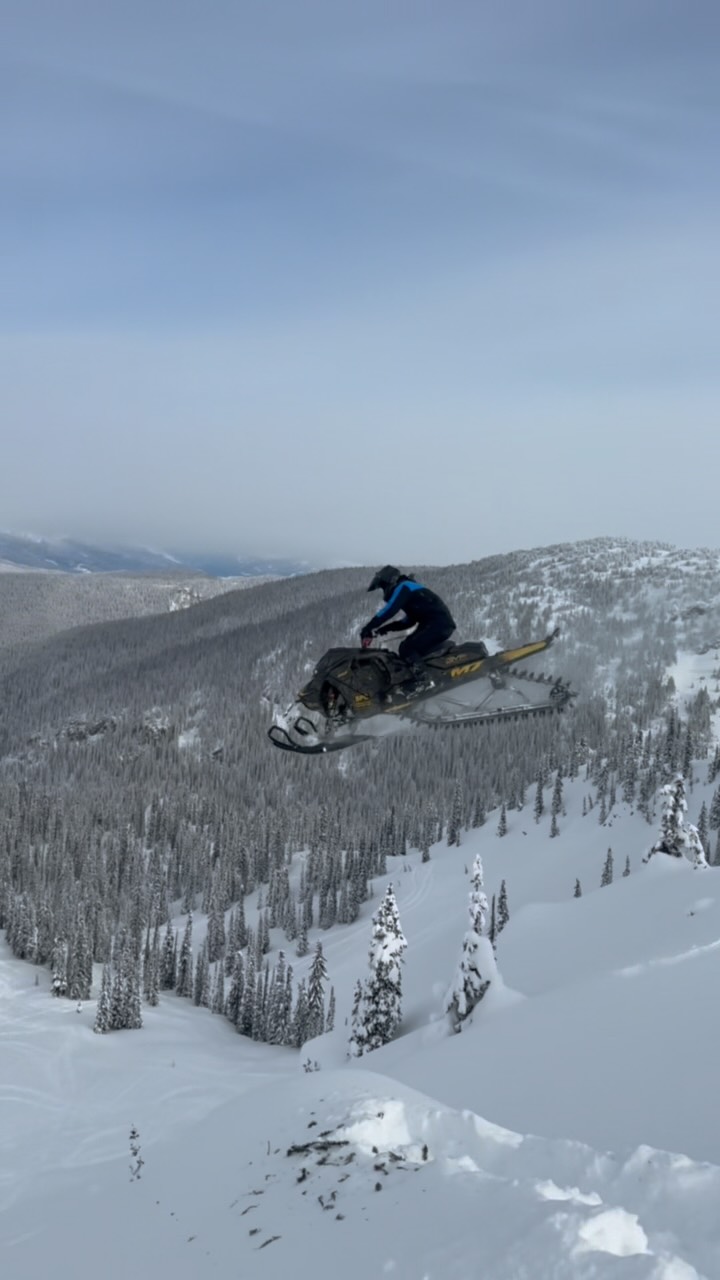 Here's to 30!
LIVIN.
.
.
.
.
.
.
.
.
.
.

.
.
.
.
.#cliffjumping #skiing #dirtbikelife #slednecks #mtb