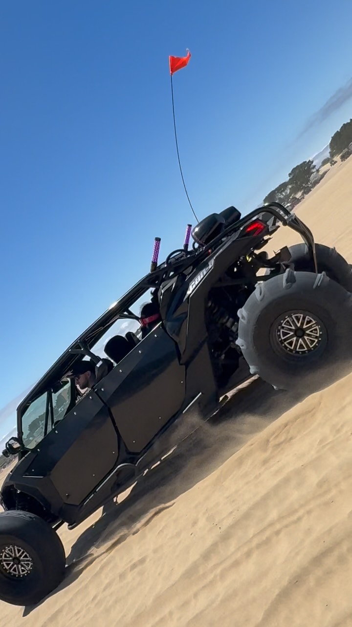 Dando el roll🏄🏻‍♂️🏄🏻‍♂️ 

📸: @mayito6.2 
#canammaverickx3 #canammaverick #fyp #dunes #rzr