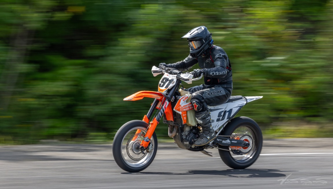 The only supermoto track day I did this year !
Had a blast with @madi2566 
-
#supermoto #ktm #supermotoquebec 
-
La seul journée de Track en supermoto que j’ai fait cet année !
J’ai tripper toute la journée avec @madi2566