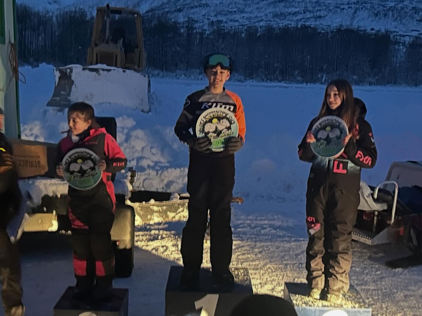 1st race of the season off to a good start! Was able to take home the W, big shout out to @vdzsnowmachineclub for throwing a track together in the nick of time👊