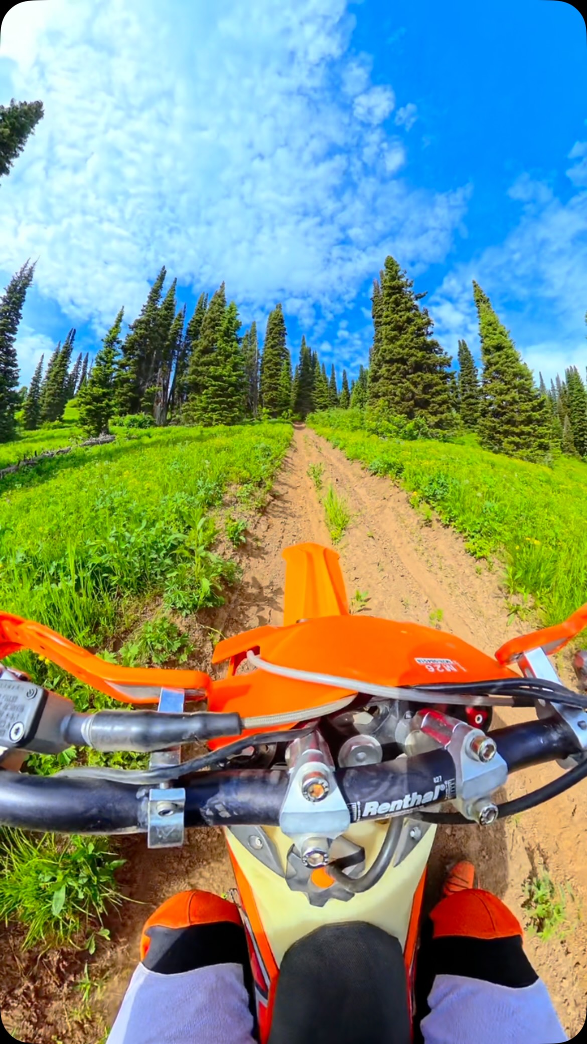 Easily one of my favorite climbs @motohippiemx @dunelifeco