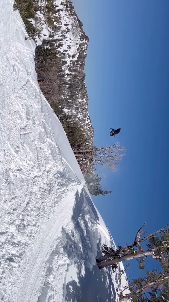 This is why we love sleds!! Broke my PB yesterday at just over 150’ and had a big smile doing it! Considering I thought we were done sledding I’m so happy to get another storm!! @theduncan775 @yaboi.nicky @itscharlesklein @wiscorado45 @stephen_figurski_media  @big_meeesh_ @lynx_snowmobiles  @toms_snowmobile #calicrew #mybodyhurts #savetahoesnowmobiling #snowmobiles #springhassprung