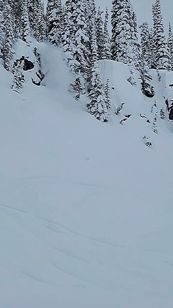Want to know what snowmobiling is for me? This right here. I could have added trending music to look cool… but what’s even cooler is having my amazing friends cheering me on! What’s cool is how genuinely happy I am. What’s cool is this moment with these people. ♥️😎 

#cool #trending #friends #family #snowmobiling