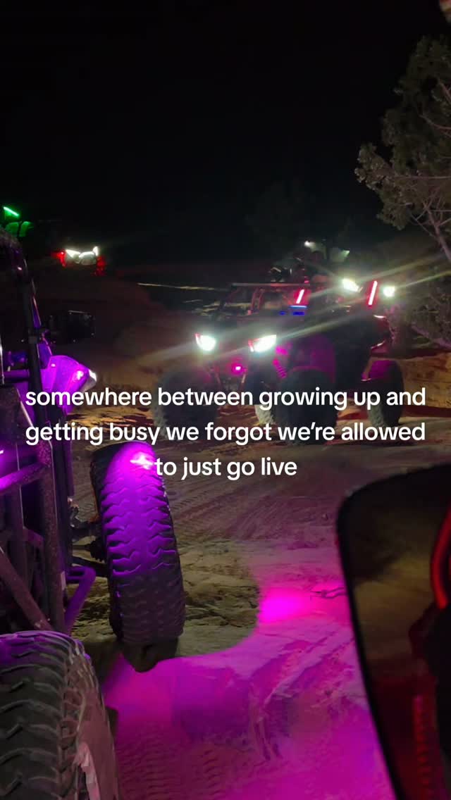 Don't forget you're allowed to go LIVE too! 

#desertmisfits #utv #groupride #moab #offroad