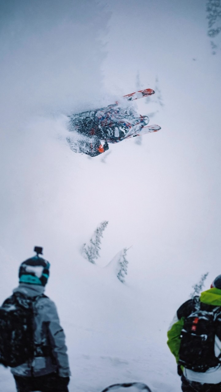 Ready to hit some stuff wide open 

@aaronleyland 📸 

@polarissnow @carls_cycle_sales @speedwerxusa @aahfoundation @backwoodsbmp @arcticfxgraphics @ezlynk @caliberproducts @wasatchtrailer @carbonpursuit @509inc @roxspeedfx @sunocoracefuels @woodystraction @@gates.powersports