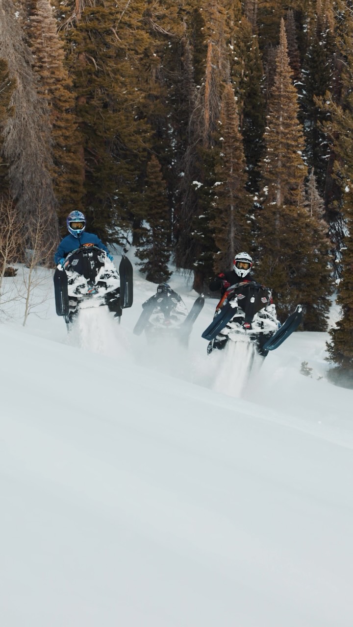 No audio needed with these 3 fire breathers. 
#factorymods @polarissnow 
@keithcurtis711 
@sam_peterson_98 
@kylepulsifer217 

📸- @tristinironi