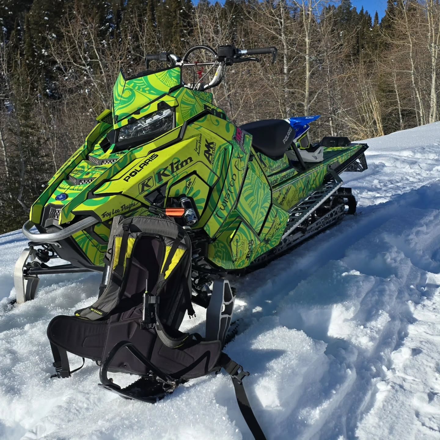Snow is very slim out there fellas but got a good test ride in. Back in the garage and wait for more snow now #klim #oxbow #boosted #nosnow #winter
