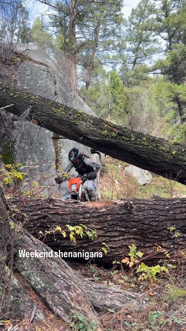 Weekend ride got spicy 🌶️ 🥵

#mountains #dirtbike #crew #rippin #dirtbikelife