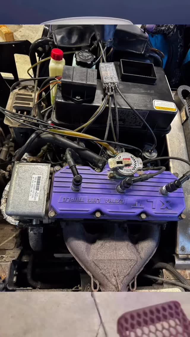 Melba Toast, the greasy Tripple needs some Tripple pipes and a windshield now. 40th anniversary edition Polaris XLT SKS, bought from tbe original owner that got it new from Blackfoot Motorsports