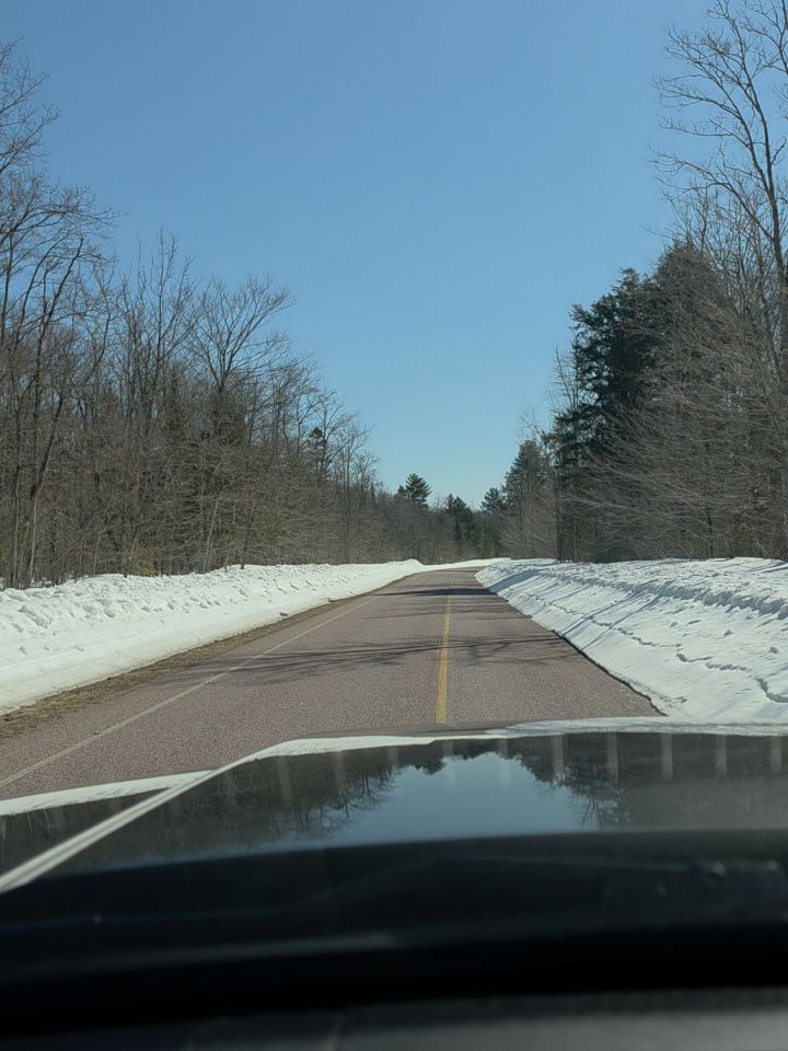 Awesome bluebird day in the plains
☀️🤟😎 lots of Shenanigans today 

Castle X 
Tempest Optics 
Pictured Rocks Inn & Suites