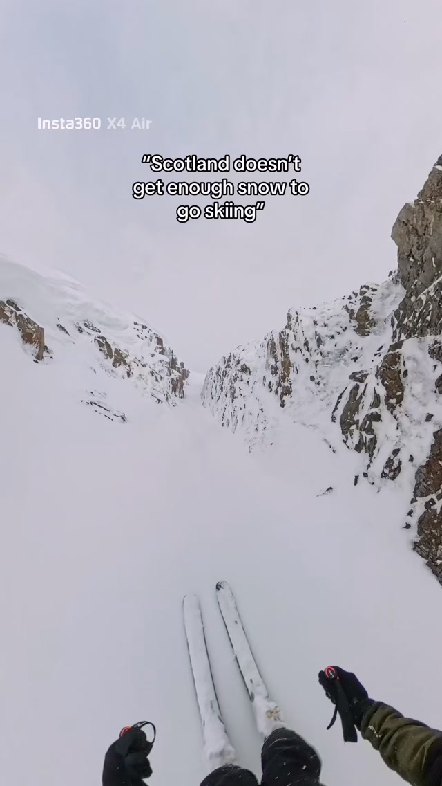 “Scotland doesn’t get enough snow” …really?! 🙌🏼🎿❄️
#skiing #skiingislife #skiingisfun #skiingday #skiingseason