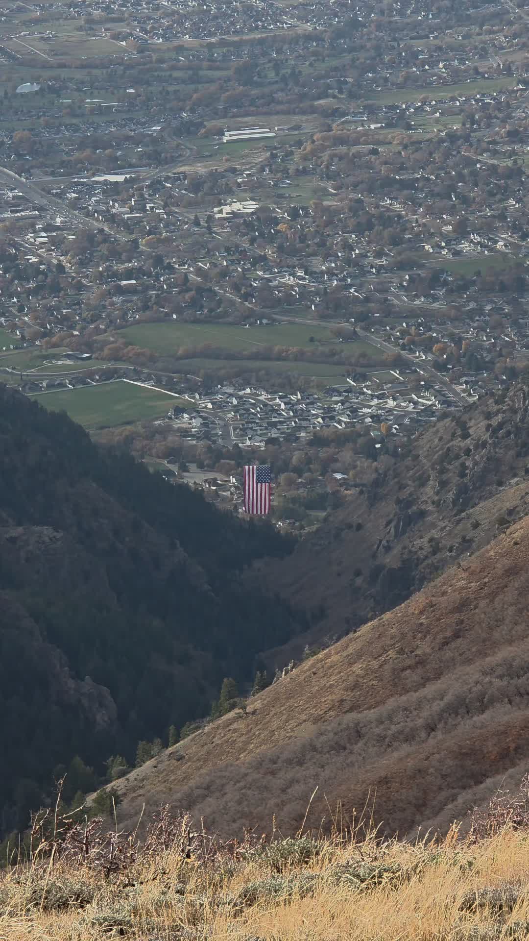 #TheMajor: This is a 150-foot by 78-foot flag that is flown annually in Coldwater Canyon, North Ogden, Utah, to honor veterans.