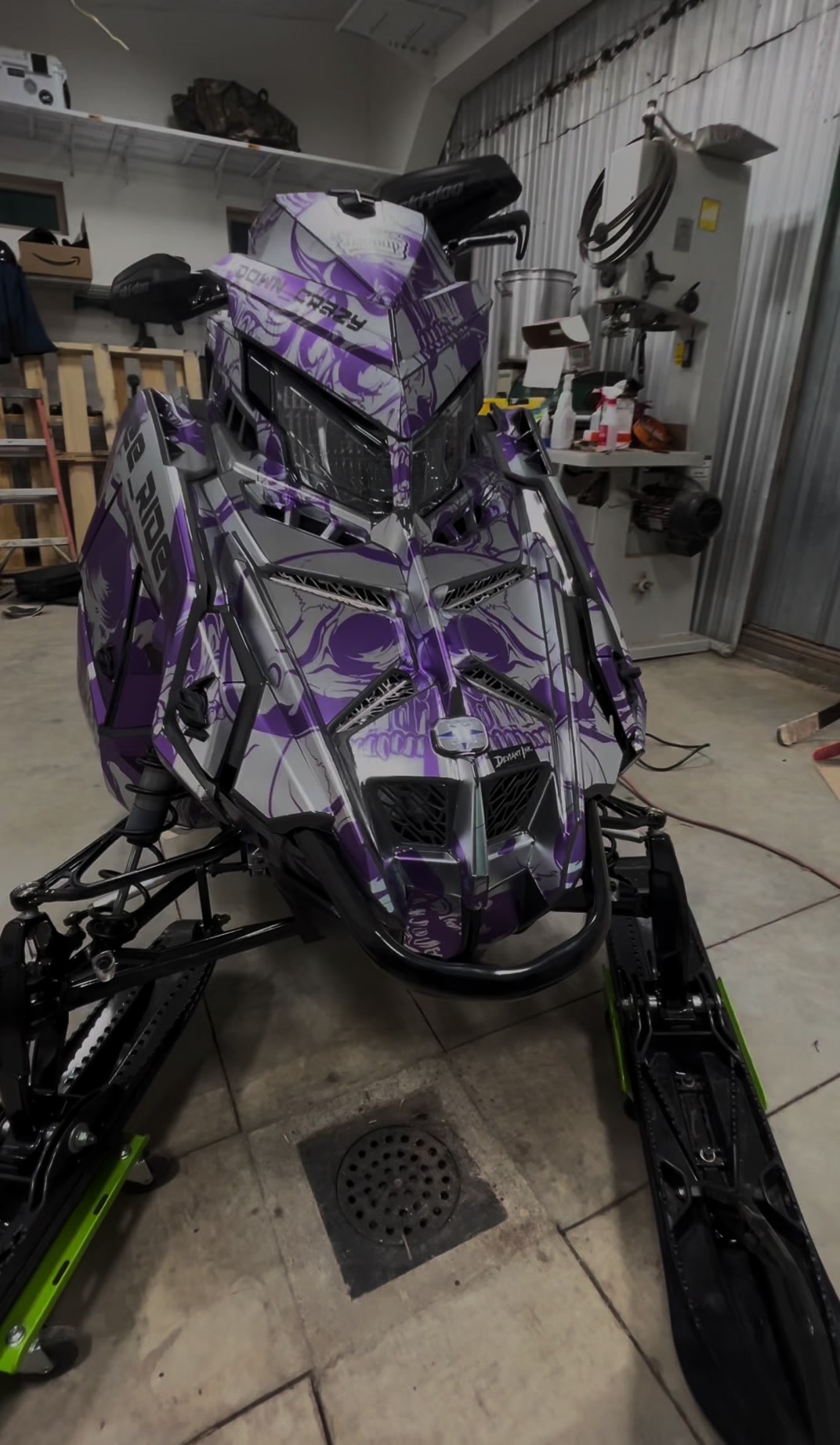 @Deviant Ink new wrap looking clean #snowmobile #fyp #polaris 