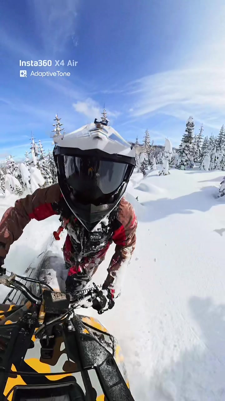 Nothing but good times on my @Lynx Snowmobiles shredder RE 🤘🏼 #snowmobile #shredder #snowday @Pure Adrenaline Motorsports @C&A Pro Snowmobile Skis @insta360 official @Tempest Optics @sledsend @Oxbow Gear 