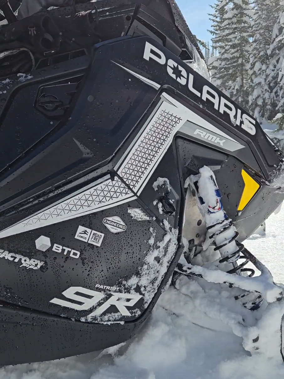 27' Factory Edition😎  #snowmobile #snowmobiles #snowmobiling #polaris #fyp 