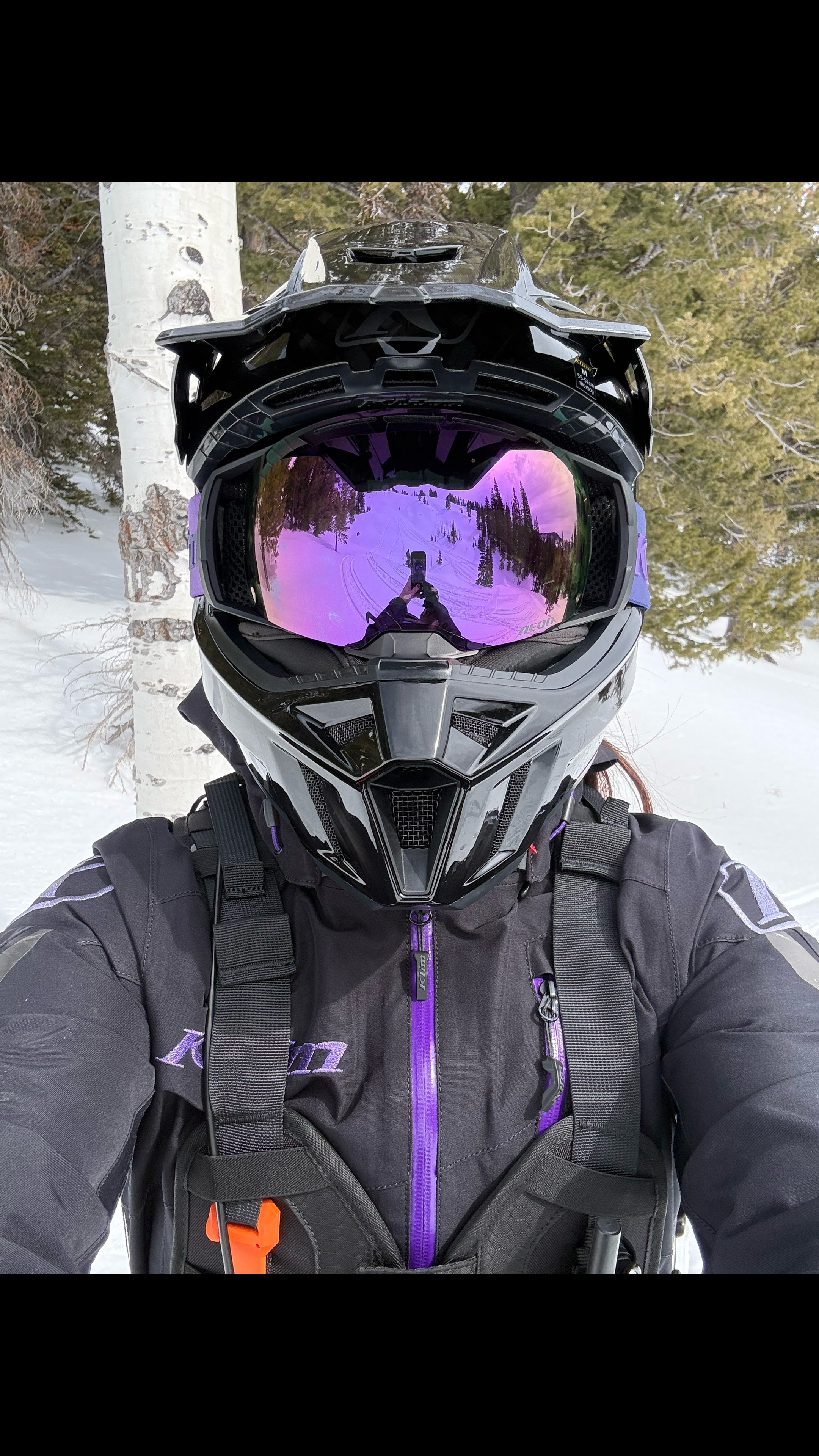 Forever obsessed with purple 💜 There’s just something about that bold, fearless vibe—especially when it pops against the snow. Out here in my KLIM gear, blending power, style, and that bold purple energy!  ❄️🏔️ #KLIM #KLIMAmbassador #KLIMWomen #SnowmobileLife #RideInStyle 