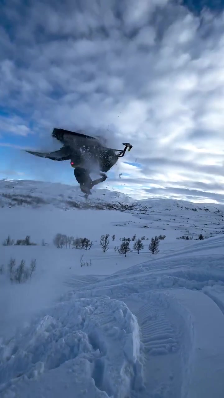 Spring Riding engaged. 🫡✈️ www.sledusa.com @aslak.suojanen #sledusa #sendit #snowmobiles #snowmobiling #snowmobile