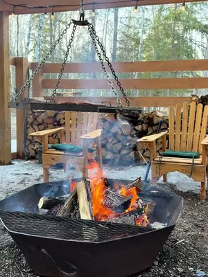 Campfire cookin #campfire #campfirecooking #cookingwithfire 
