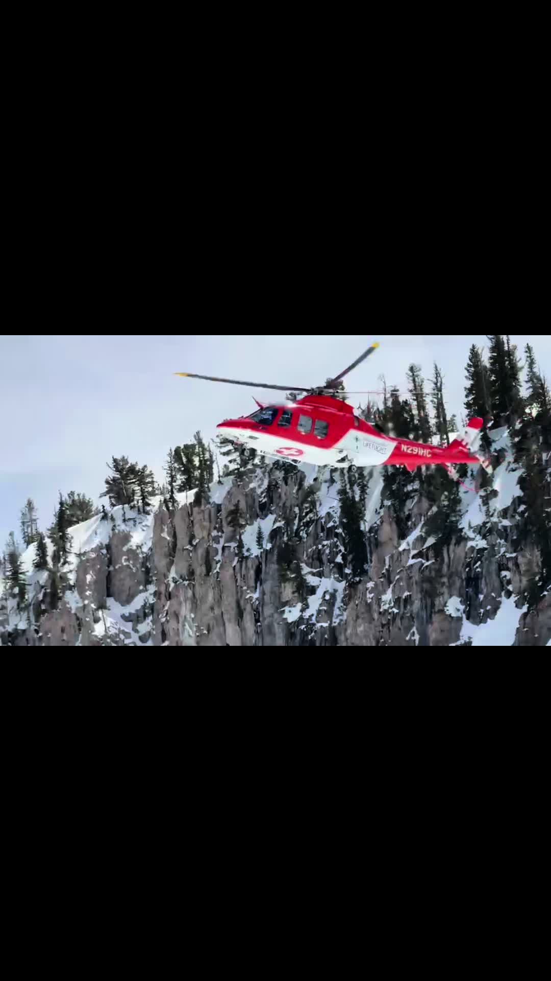 Crazy moment at #BoostAbuse this weekend. What started as an awesome day quickly turned serious when Lifeflight had to be called in for one of the guys. We were incredibly lucky to have Santiago with us—he flies for Intermountain Lifeflight—and even on his day off, he stepped in to help without hesitation. Watching him in action and learning a bit about the process gave us a whole new level of respect for what these teams do every day. Praying for a fast and full recovery for the injured individual. 🙏 Definitely a reminder that behind every intense moment is a team of highly skilled people ready to respond. Much respect. @Curtis Slack @RMKBOAT 